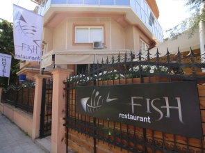 Hotel Aristocrat & Fish Restaurant