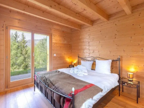 Crystal de Neige Luxury Chalet Spa & Jacuzzi