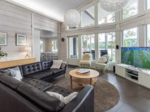 Holiday Home Villa aallokko