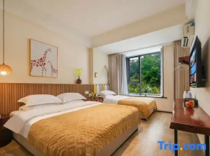 Jinchengjiang Guiyi Homestay Hotel (Hechi Vocational Education Center School)