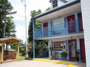 Eureka Suites
