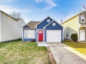 5 Mi to Eagle Creek Park: Home w/ Fenced Yard!