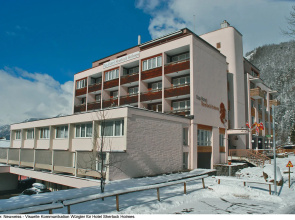 Hotel Sherlock Holmes & Khana Restaurant 200 m Gondola to Hasliberg Ski