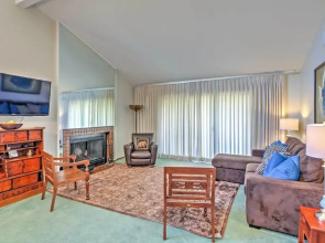 Peaceful Getaway on Silverado Golf Course w/ Patio