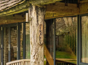 Tinkley Cottage