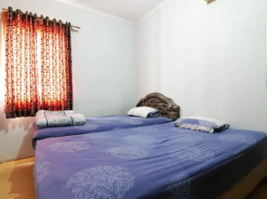 Rent House Center at Apartmen Mediterania by ZUZU