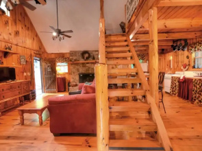 Cabin on the Creek 1117 1 Bedroom 2 Bathrooms Cabin