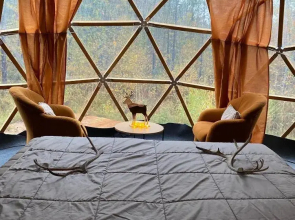 Pandomes Aurora Igloo Hotel