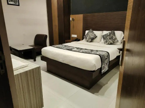 Hotel Santhi Bhavan