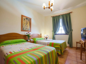 Apartamentos Oasis San Antonio
