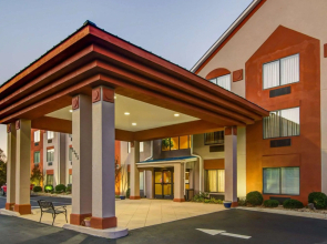 Comfort Suites Northside Hospital Gwinnett