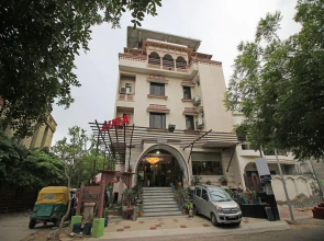 Aura Mumtaz Mahal