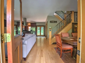 Skyway Cottage - 2 Br Home