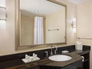 Ramada Plaza by Wyndham Orlando Resort & Suites Intl Drive