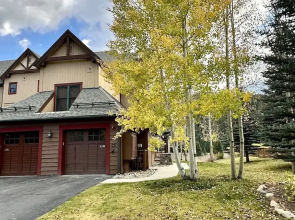 2348 Red Hawk Townhomes 3 Bedroom Condo by RedAwning