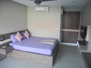 Bee Orchid Pool Villa