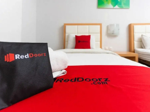 RedDoorz Plus @ Idjen Boulevard Malang