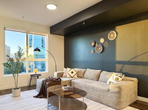 Sunny Home in Mid-hollywood Pool Free Parking