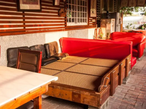 Share B&B