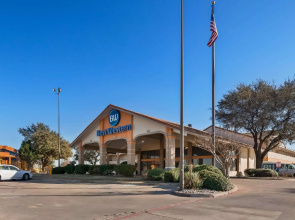 Red Roof Inn & Suites Irving – DFW Airport South