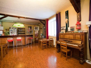 Отель Сафари