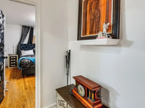 8 Mi to Jones Beach State Park! Cozy Home w/ Porch