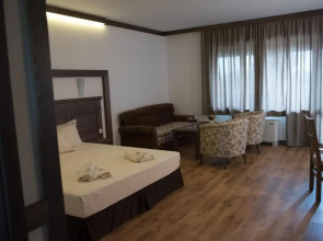 Boutique Complex Trakiets