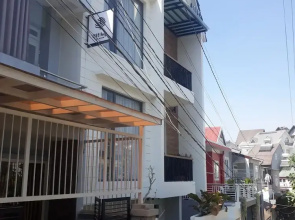Oyo 858 1989 House