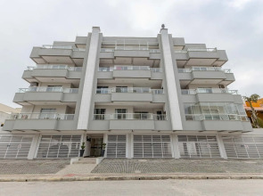 Apartamento para Famílias, Pertinho da Avenida e da Praia de Bombas - 2 dorms 6 pessoas