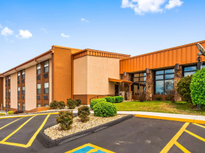Best Western Center Pointe Inn