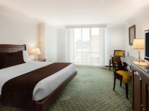 Hotel Embassy Park