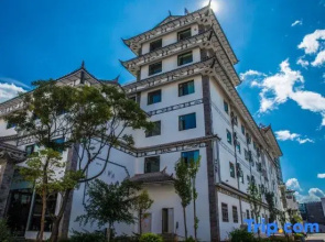 Dali Manjianghong Wellness Holiday Hotel
