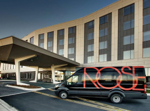 The Rose Hotel Chicago O’Hare, Tapestry Collection by Hilton