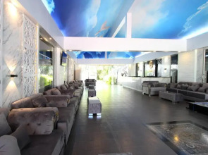 Pooh Beach Resort & Spa