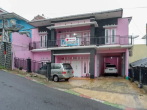RedDoorz Syariah near Telaga Warna Dieng