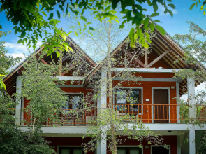 Elephas Resort & Spa