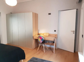 Heyden Entire Super Modern Minimal Flat