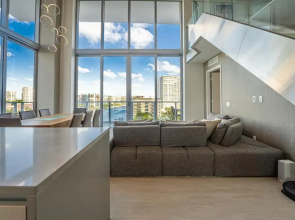 New2019 SW CornerSuite with WaterViews 9th Floor