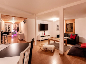 - Apartment im Herzen AROSAS - grossräumig, stylisch & zentral