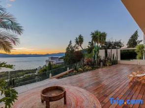 The Sunset Puyue Villa