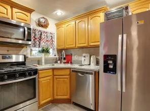 Newark Home w/ Deck & Fire Pit, 16 Mi to Nyc!