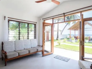 Oasys House - Beautiful Private Beach Front Home