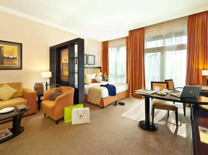 Al Manzel Hotel Apartments