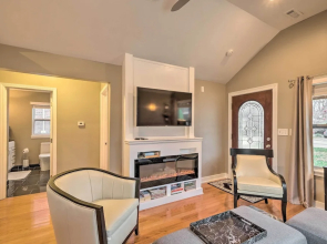 Luxe Lyndon Home < 11 Mi to Dtwn Louisville!