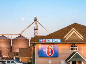Motel 6 Idaho Falls, ID - Snake River