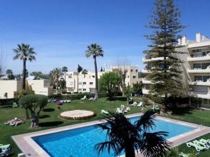 Parque Mourabel, Oasis Village, Pe do Lago