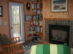 Poplar Creek Guesthouse Bed & Breakfast