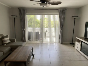 Entire Condo Close To Intercoastal 1 Bedroom Condo by Redawning