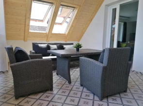 U8 apartmanház