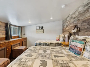 Big Bear Happy Place Walk to the Village!